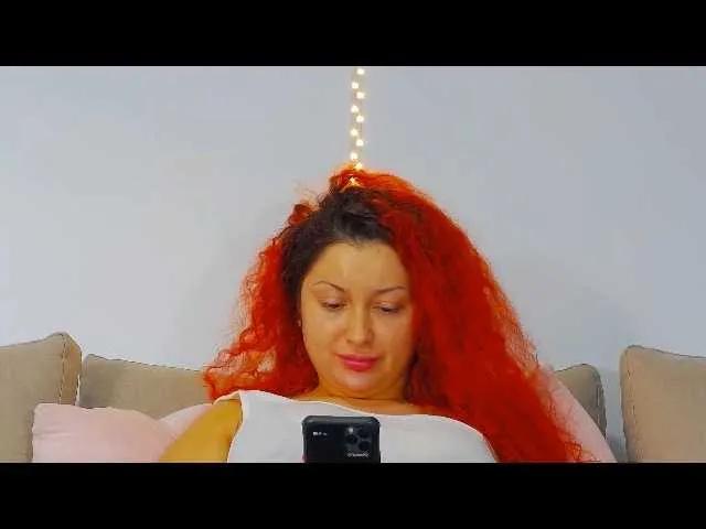 Discover AlexaMills, she wants to masturbate for you AlexaMills from BongaCams