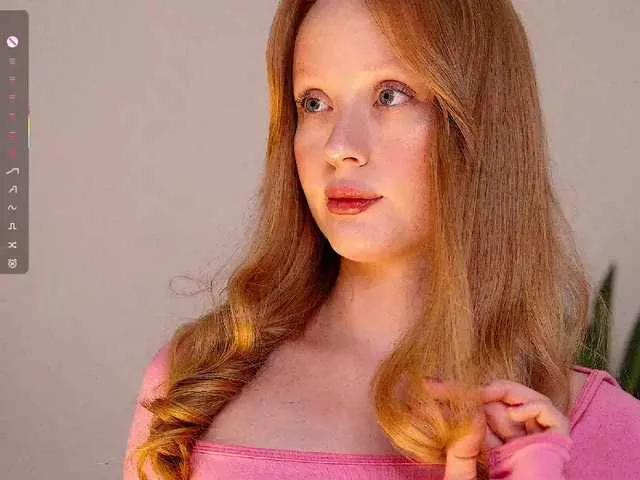 CuteShine from BongaCams