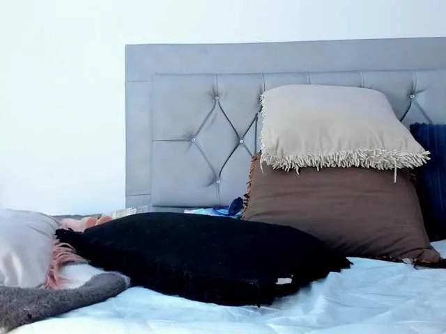 IdalyJohnson from BongaCams