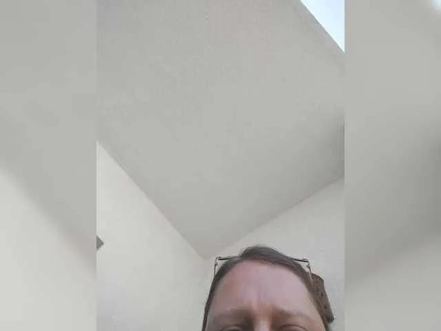 KarinaPlay23 from BongaCams