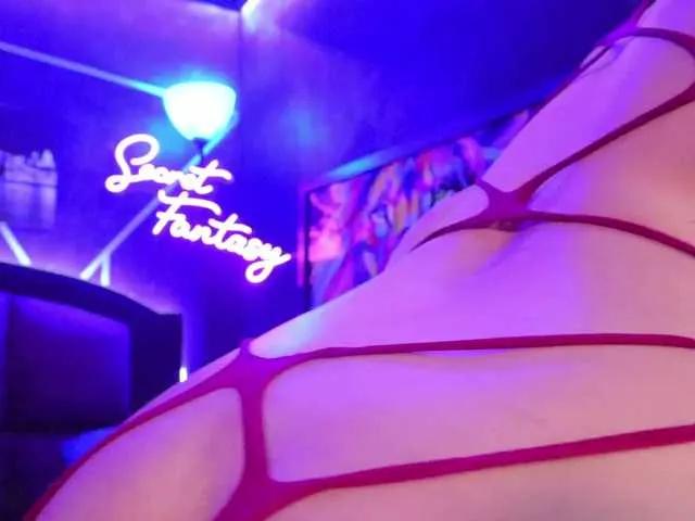 Try 27 years old KikiandMax from BongaCams KikiandMax from BongaCams