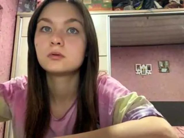 LeonEveret from BongaCams