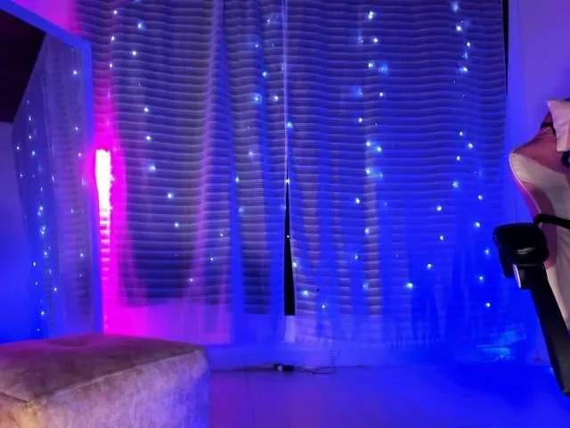 Sweet LinsyAdams from BongaCams LinsyAdams from BongaCams