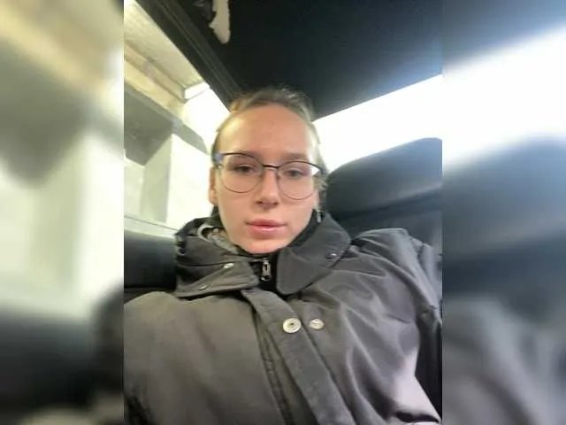 MamiMango from BongaCams