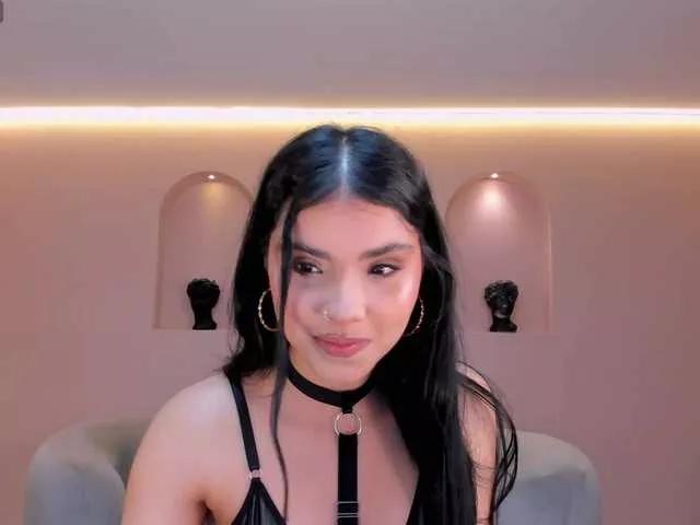 Slutty MiaLaurence wants you to fuck her body now MiaLaurence from BongaCams
