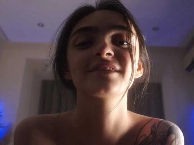 Morena-Dolcce from BongaCams