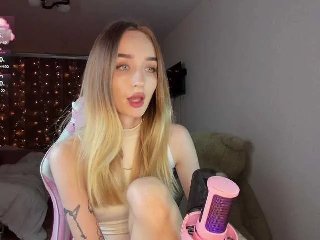 Polikinesis from BongaCams