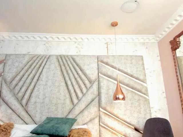 RousseWalker from BongaCams