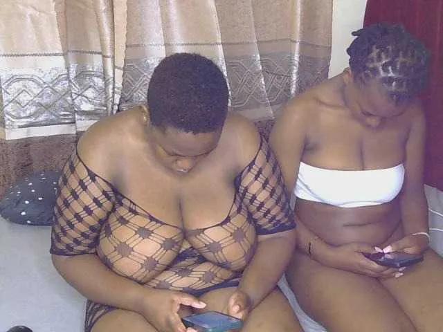 SweetMelons from BongaCams