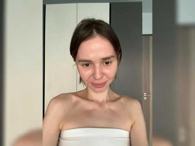 thechloee from BongaCams