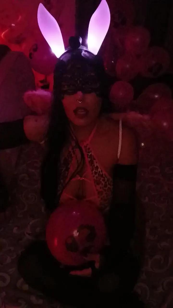 Adelaide986 from Cam4