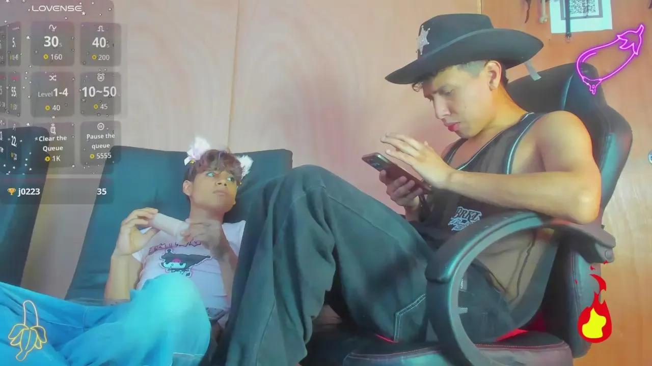 adonhix_fire from Cam4