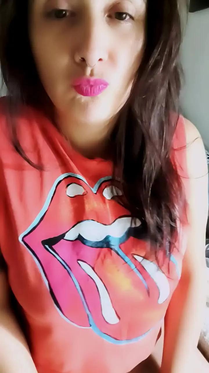 AlmaPagana from Cam4