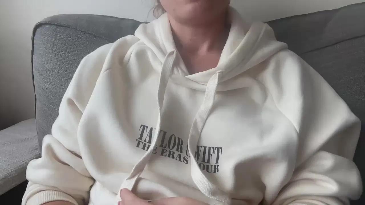 Try Angelic_ass, she wants to masturbate for you Angelic_ass from Cam4