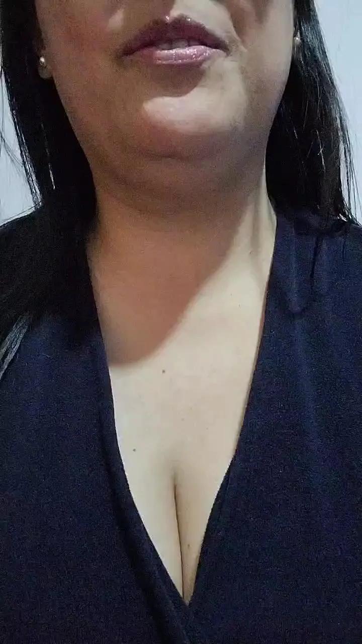 Watch sweet stripper Bellaa2025 Bellaa2025 from Cam4