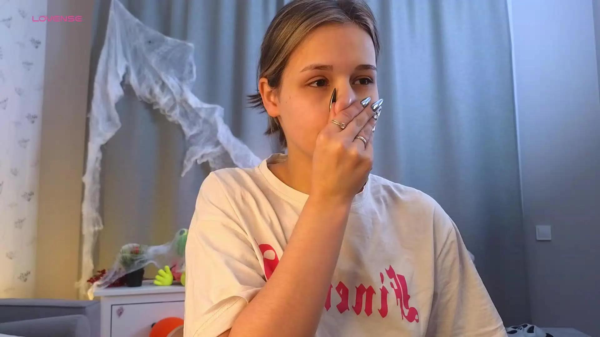 Discover BrimladHickory, she wants to masturbate for you BrimladHickory from Cam4