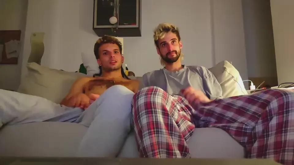 Explore naked camwhore GuilleYLeo GuilleYLeo from Cam4