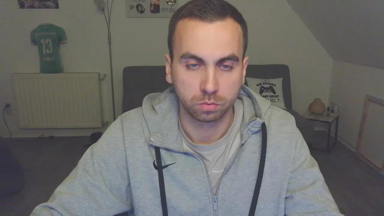 Discover cute escort Jeansjunge96 Jeansjunge96 from Cam4