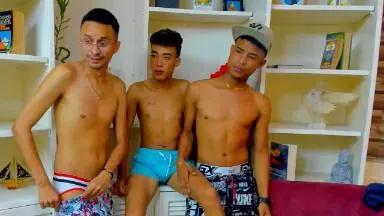 Sexy Juicy_Creww wants you to fuck their body now Juicy_Creww from Cam4