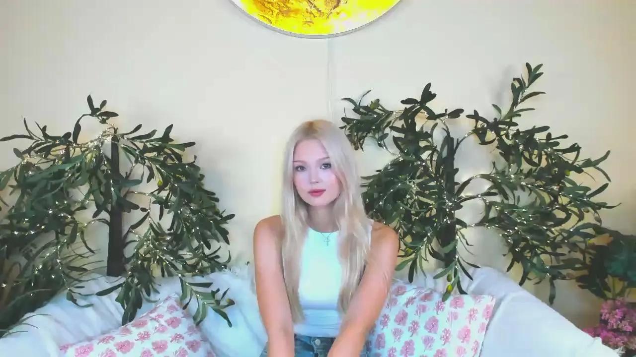 Sweet MalindaBaughey wants you to fuck her body now MalindaBaughey from Cam4