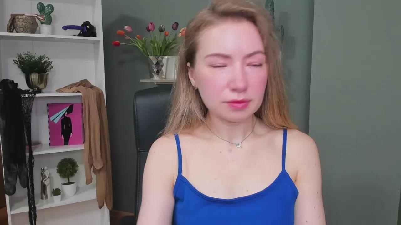 Sweet Miax_desire wants you to fuck her body now miax_desire from Cam4