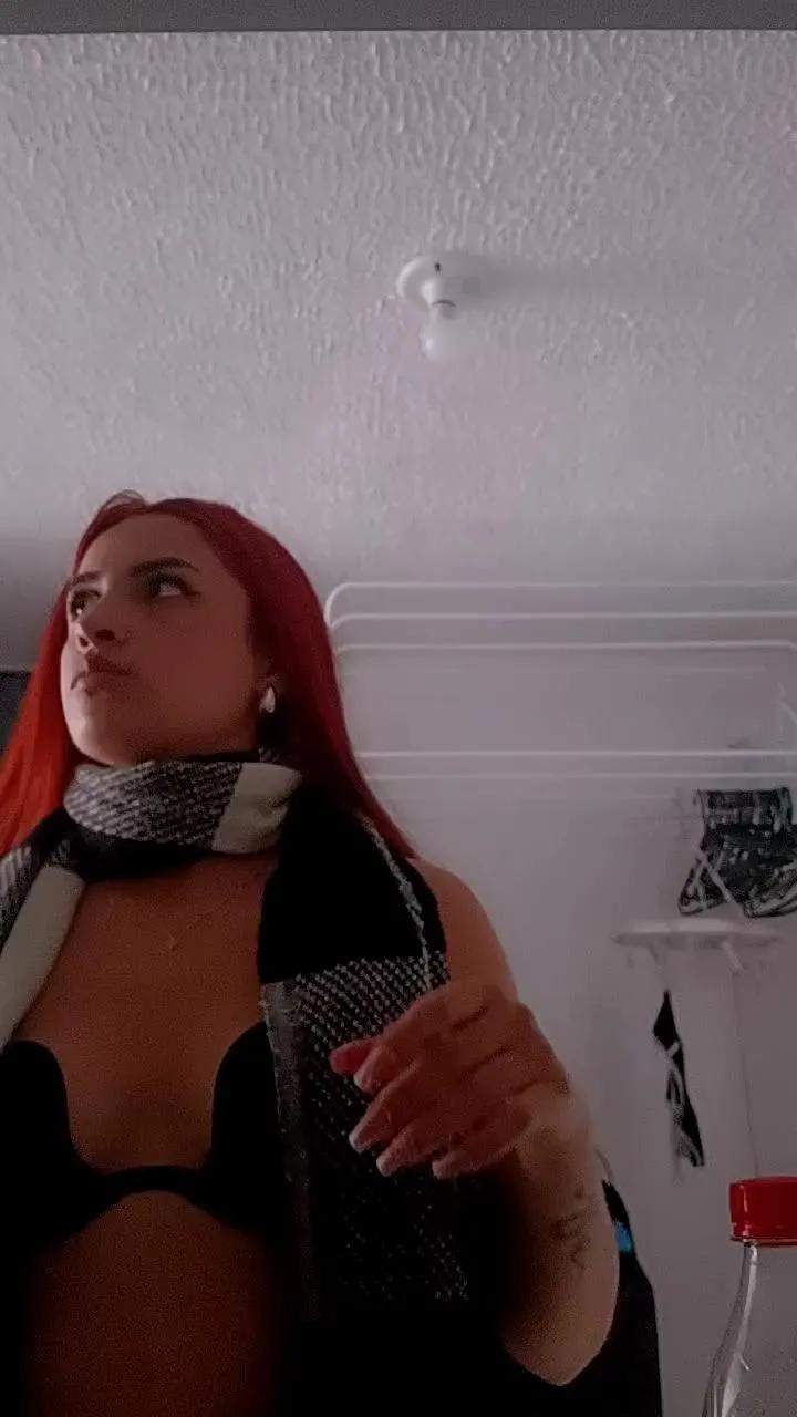 Masturbate to MissTokio, she wants to masturbate for you MissTokio from Cam4