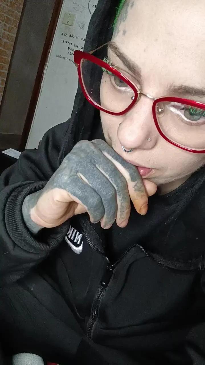 MorenaBlackMoon from Cam4