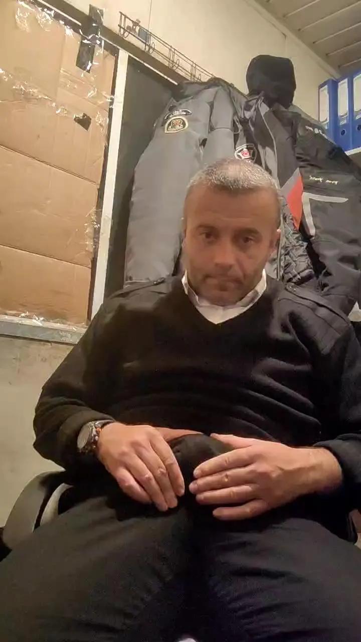 Discover Cam4's Muscularbigcock muscularbigcock from Cam4