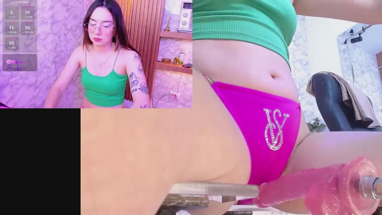 Try Cam4's NicoleFerrel NicoleFerrel from Cam4