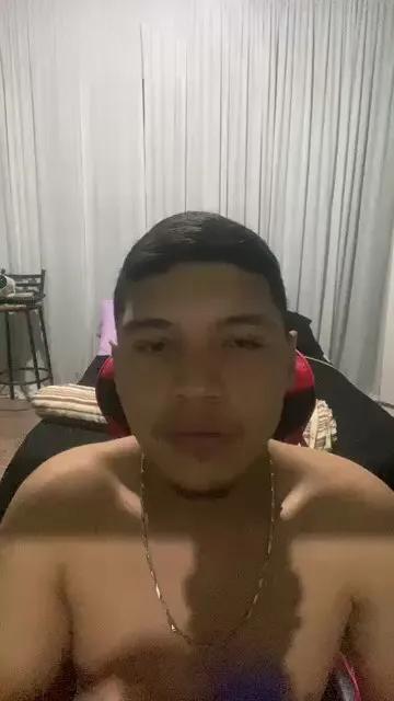 Discover 22 years old Novinnhho from Cam4 Novinnhho from Cam4