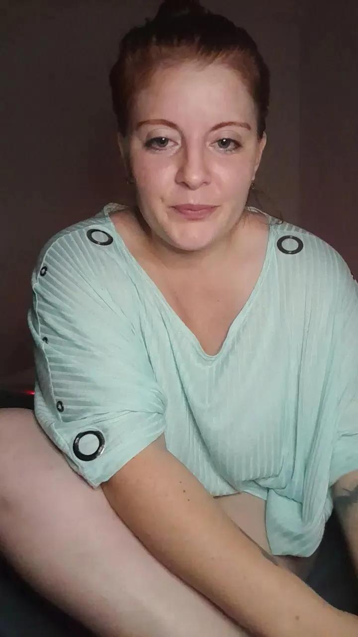 Peque_Kathe from Cam4