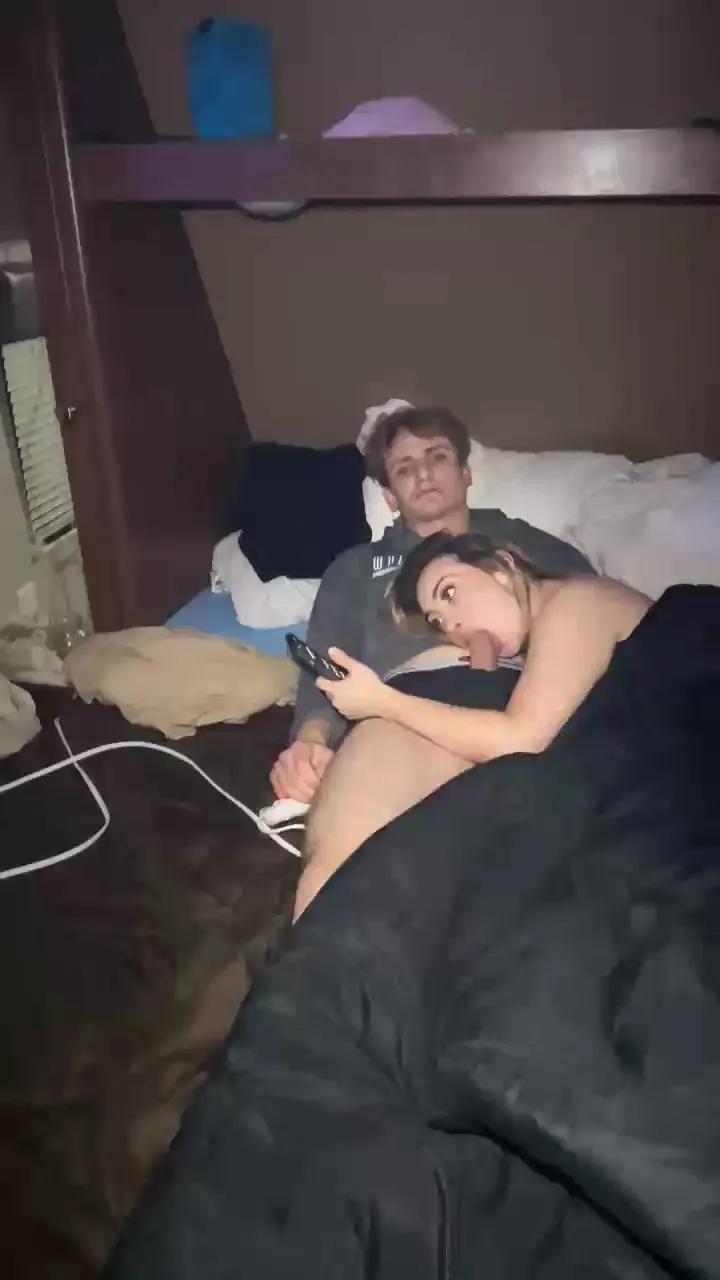 Try sweet model Swagoutnaughty swagoutnaughty from Cam4