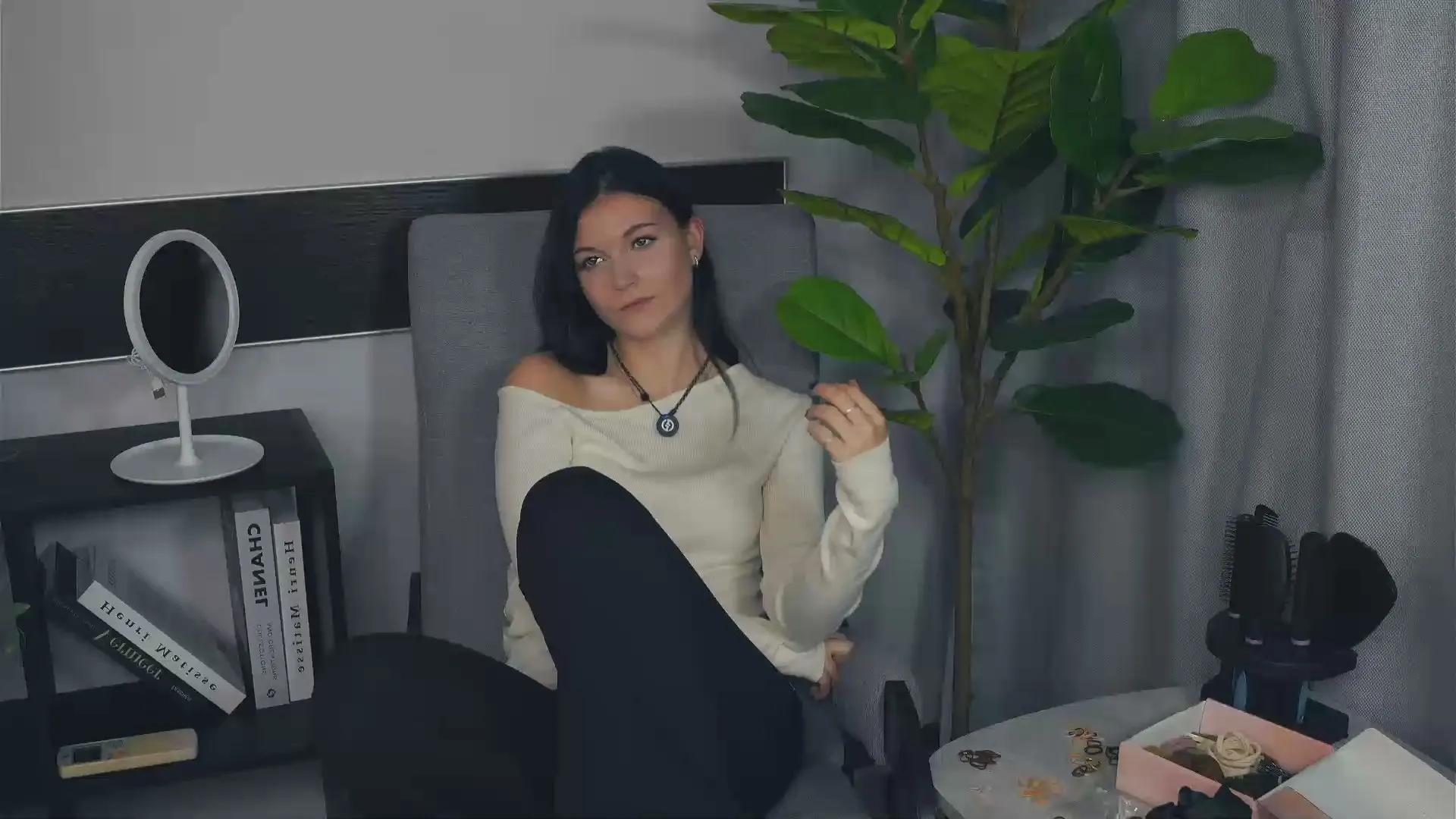 Cute UrsulaElawar from Cam4 UrsulaElawar from Cam4