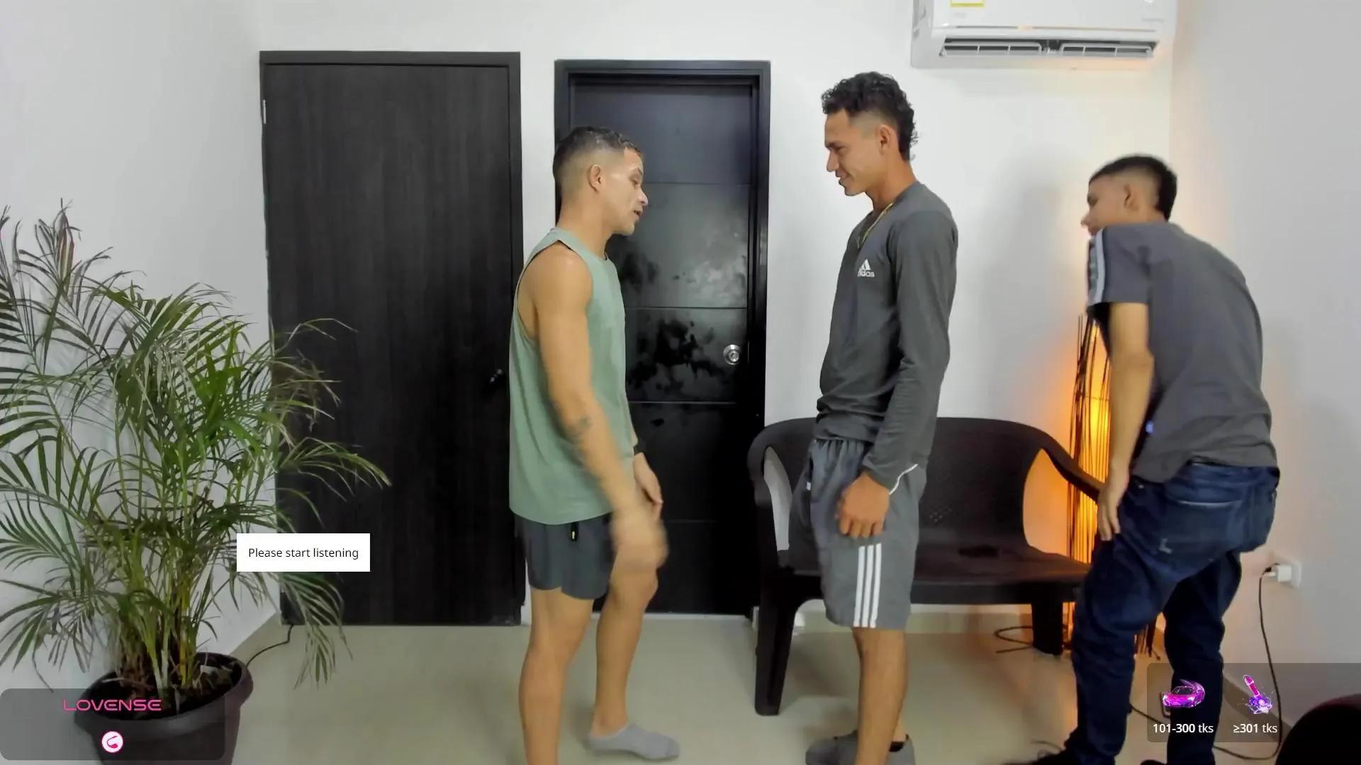 Voyeurism_guyss from Cam4