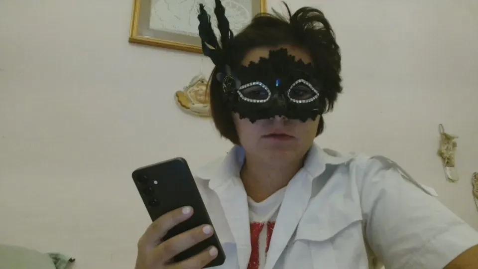 Whitepussysabry from Cam4