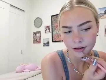 ariah_is_blonde from Chaturbate