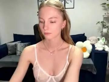 Slutty Autumnroginson wants you to fuck her body now autumnroginson from Chaturbate
