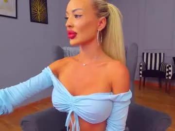 Try Chaturbate's Awww_ella awww_ella from Chaturbate