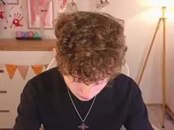 Watch 18 years old crisp1n from Chaturbate crisp1n from Chaturbate