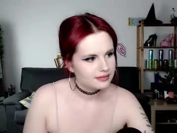 Masturbate to sweet performer Dellacrush_ dellacrush_ from Chaturbate