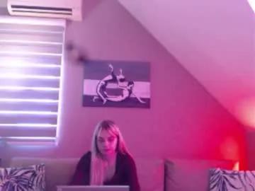 Watch Chaturbate's Dreamcatcherfantasy dreamcatcherfantasy from Chaturbate