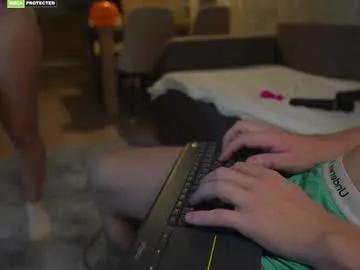 Naked friendsurdreams from Chaturbate friendsurdreams from Chaturbate