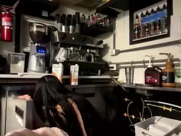 ivydollxoxo from Chaturbate