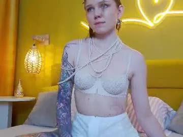 Slutty Lessysweety wants you to fuck her body now lessysweety from Chaturbate