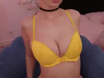 lilly_colins from Chaturbate