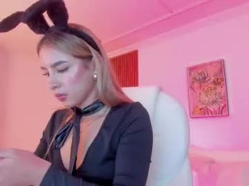 Explore 18 years old nallahh_ from Chaturbate nallahh_ from Chaturbate