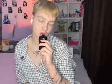 Explore cute escort Olivertasty olivertasty from Chaturbate