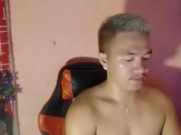 petitehugecockxnxxx from Chaturbate