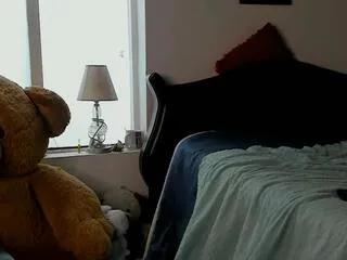 Explore naked camslut Derek_castle derek_castle from Flirt4Free