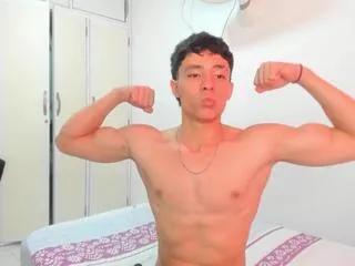 Explore Flirt4Free's Enzo_slora enzo_slora from Flirt4Free